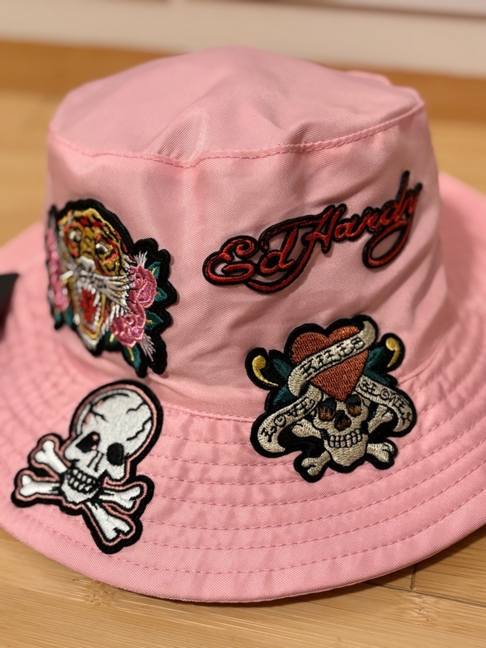 Ed Hardy Pink Bucket Hat Y2K Tiger Skull Heart Nylon Streetwear Unisex - Picture 3 of 5